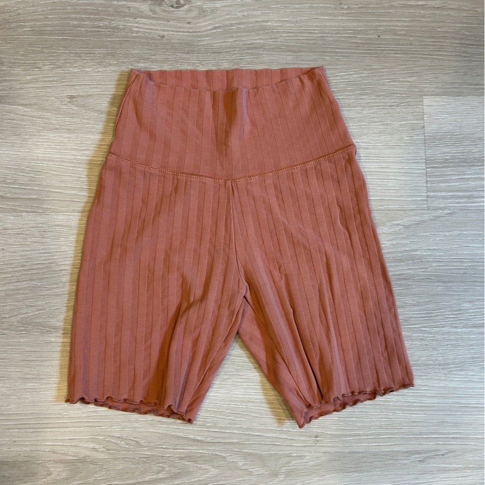 Offline By Aerie Women’s Pink Biker shorts - Small